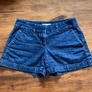 Ann Taylor LOFT, Dark Wash Jean Shorts, Size 00, good condition